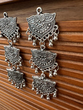 Silver hang bold earrings